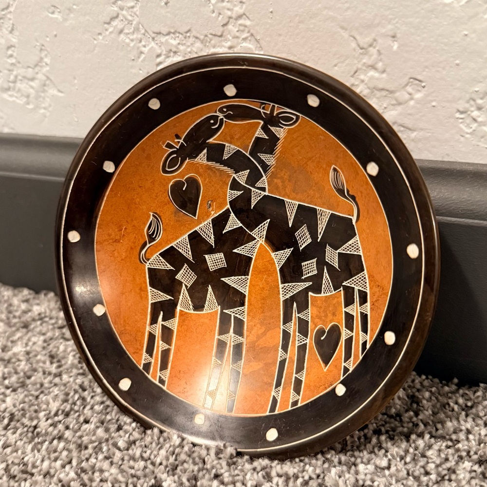 5” Decorative Giraffe Hearts Plate Bowl Swahili Imports Made in Kenya